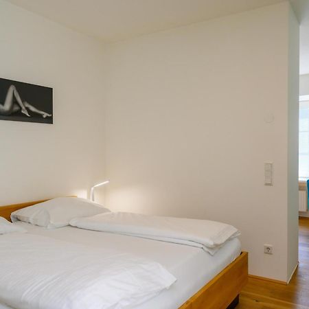 Appartement-Hotel Gh Zum Goldenen Schiff เอนส์ ภายนอก รูปภาพ