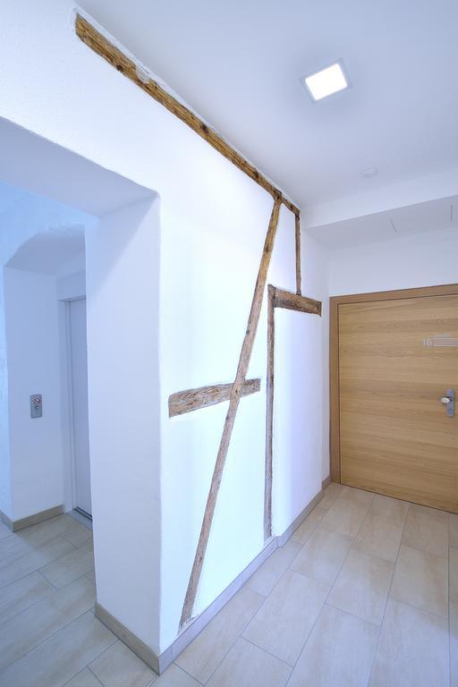 Appartement-Hotel Gh Zum Goldenen Schiff เอนส์ ภายนอก รูปภาพ