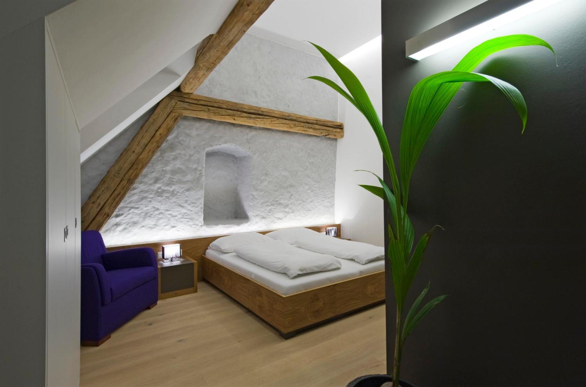 Appartement-Hotel Gh Zum Goldenen Schiff เอนส์ ภายนอก รูปภาพ