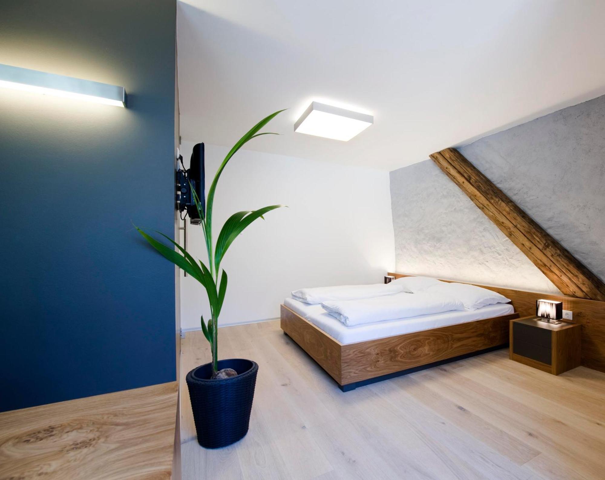 Appartement-Hotel Gh Zum Goldenen Schiff เอนส์ ภายนอก รูปภาพ
