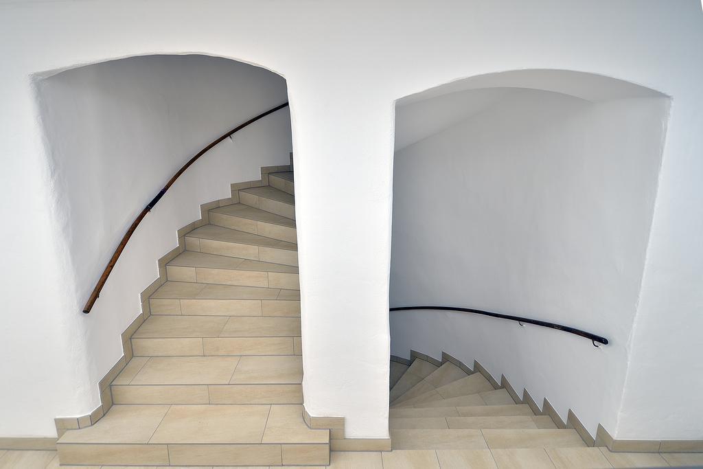 Appartement-Hotel Gh Zum Goldenen Schiff เอนส์ ภายนอก รูปภาพ