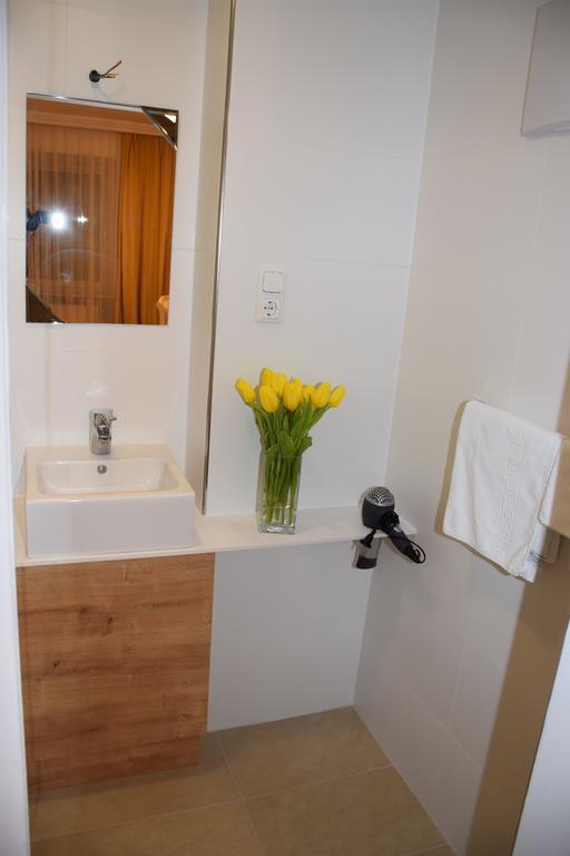 Appartement-Hotel Gh Zum Goldenen Schiff เอนส์ ห้อง รูปภาพ