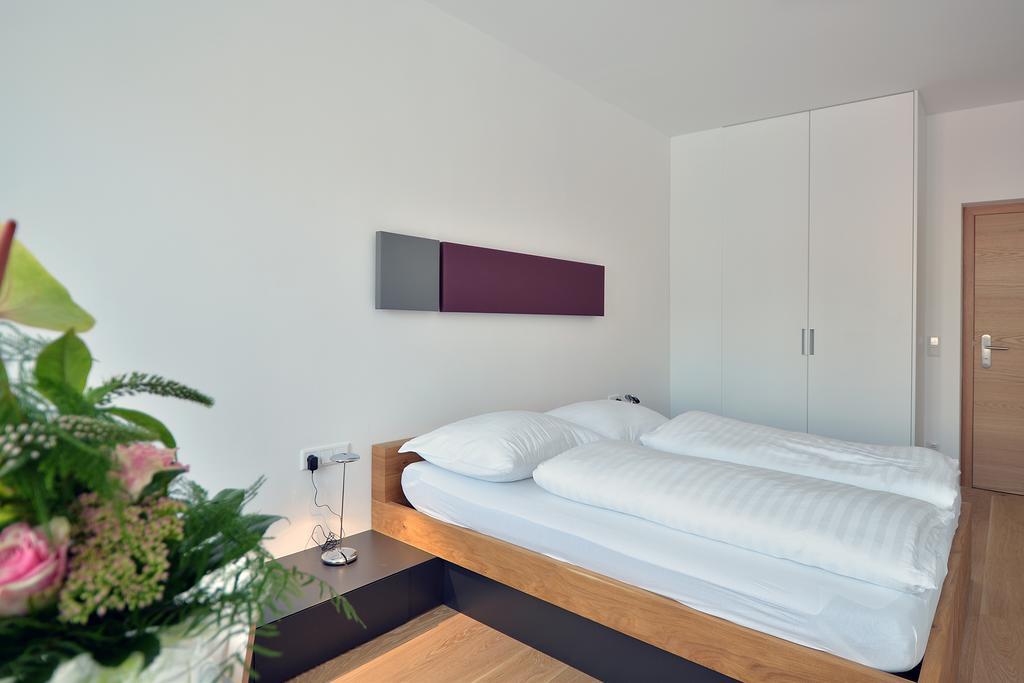 Appartement-Hotel Gh Zum Goldenen Schiff เอนส์ ภายนอก รูปภาพ