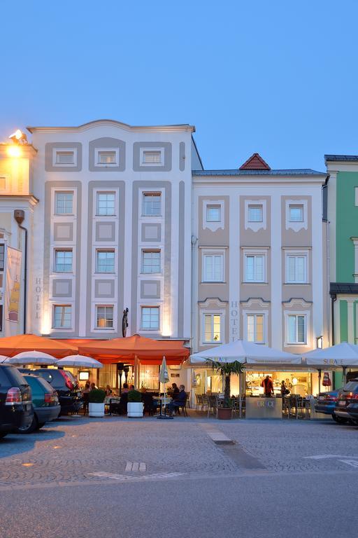 Appartement-Hotel Gh Zum Goldenen Schiff เอนส์ ภายนอก รูปภาพ
