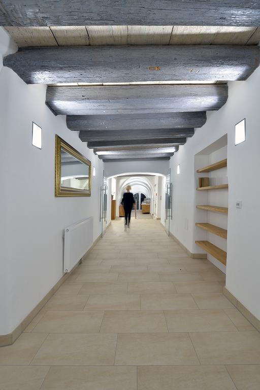 Appartement-Hotel Gh Zum Goldenen Schiff เอนส์ ภายนอก รูปภาพ